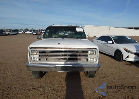 1986 GMC Suburban C2500 from USA, damaged, VIN 1G5GC26M4GF500690